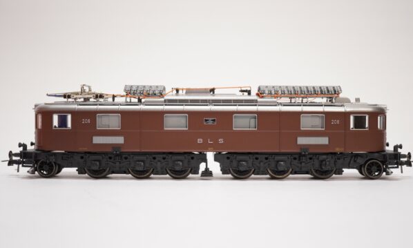 Roco 43710 H0 BLS Ae 6/8