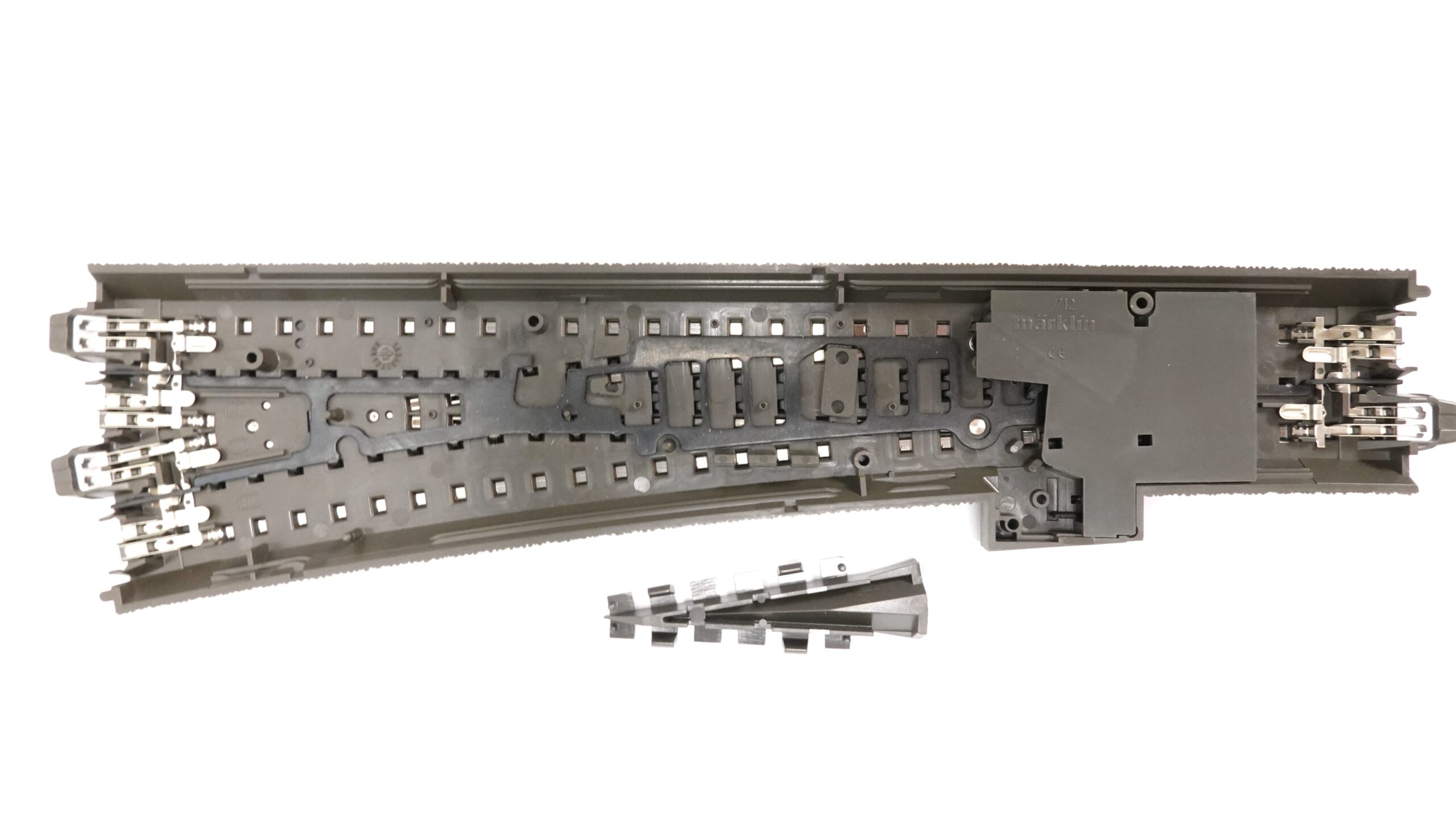 Märklin 24712 H0 C-Gleis Schlanke Weiche rechts 2 Märklin 24712 H0 C-Gleis Schlanke Weiche rechts – Bild 2
