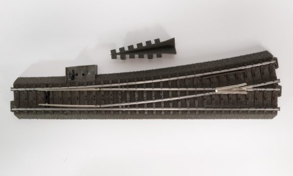 Märklin 24711 Spur H0 Schlanke Weiche links Länge 236,1 mm Evinka Shop