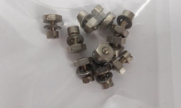 Märklin 7004 Spur H0 Befestigungsgarnitur