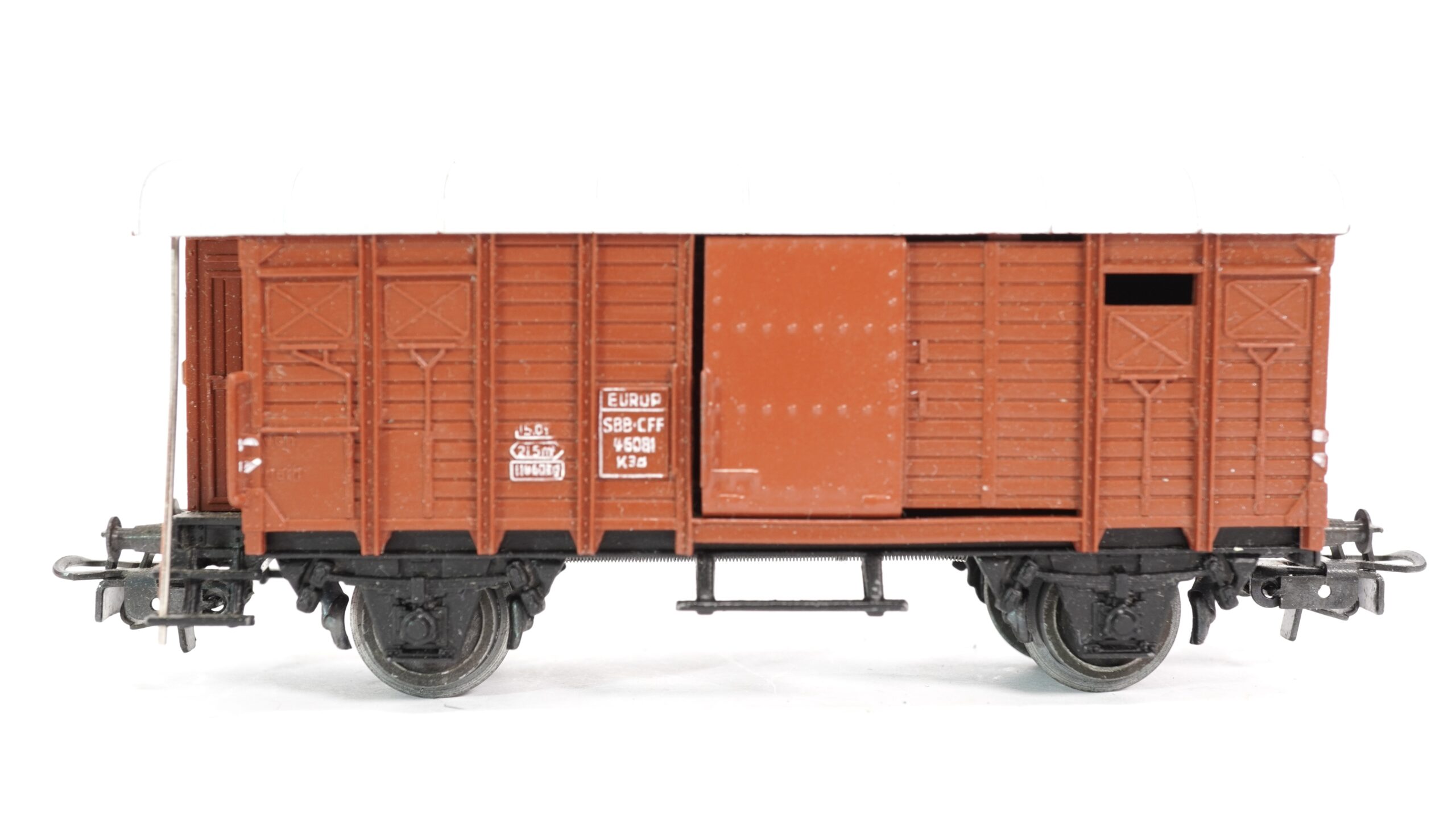 Märklin 4605 HO SBB Güterwagen K3 | 792 1 Märklin 4605 HO SBB Güterwagen K3 | 792 – originalgetreues Modell mit authentischer Bedruckung, stabiler Konstruktion und perfekten Laufeigenschaften.