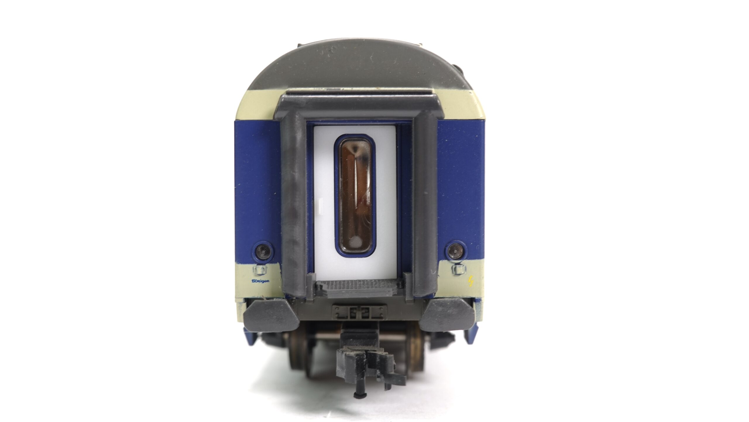 Roco 44475 H0 BLS Personenwagen 2. Kl | 1127 7 Roco 44475 H0 BLS Personenwagen 2. Kl | 1127 – Bild 7