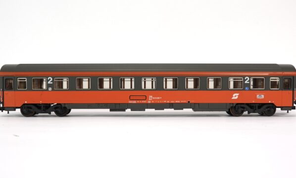 Roco 44316 H0 ÖBB Schnellzugwagen 2. Kl | 1160