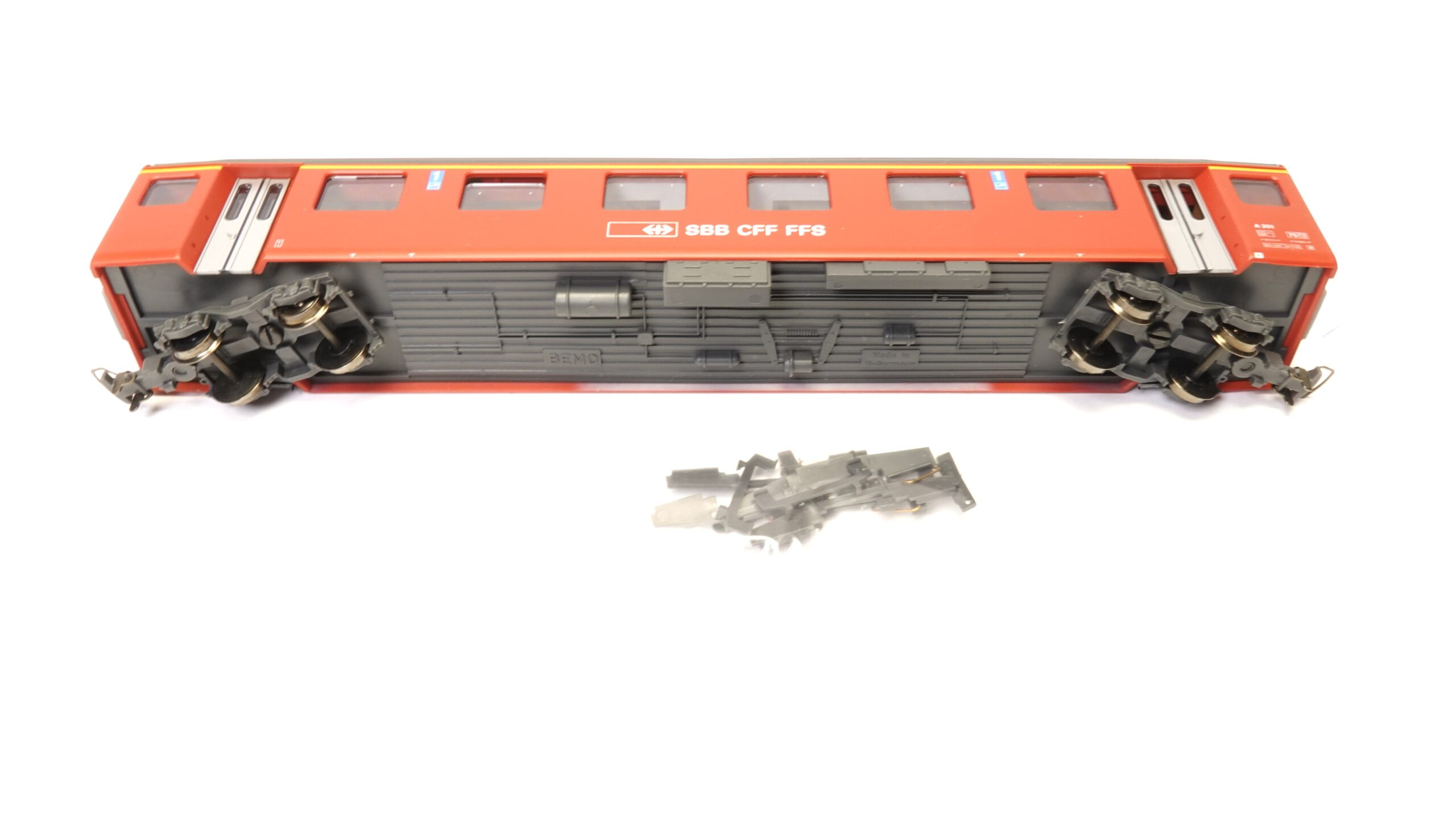 Bemo 3276 421 H0m SBB Personenwagen 1. Kl | 2512 6 Bemo 3276 421 H0m SBB Personenwagen 1. Kl | 2512 – Bild 6