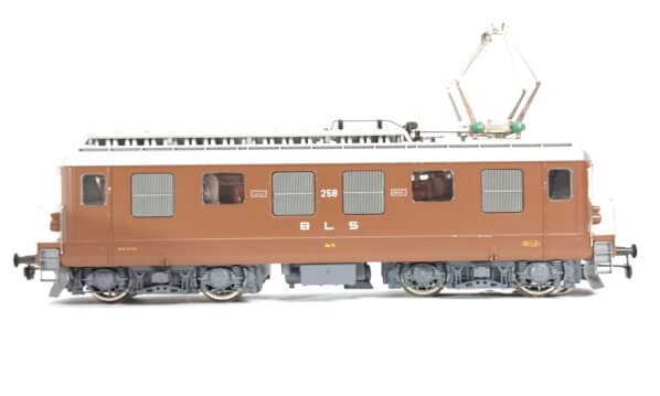 HAG 182 H0 BLS E-Lok Ae 4/4 252 | 1256