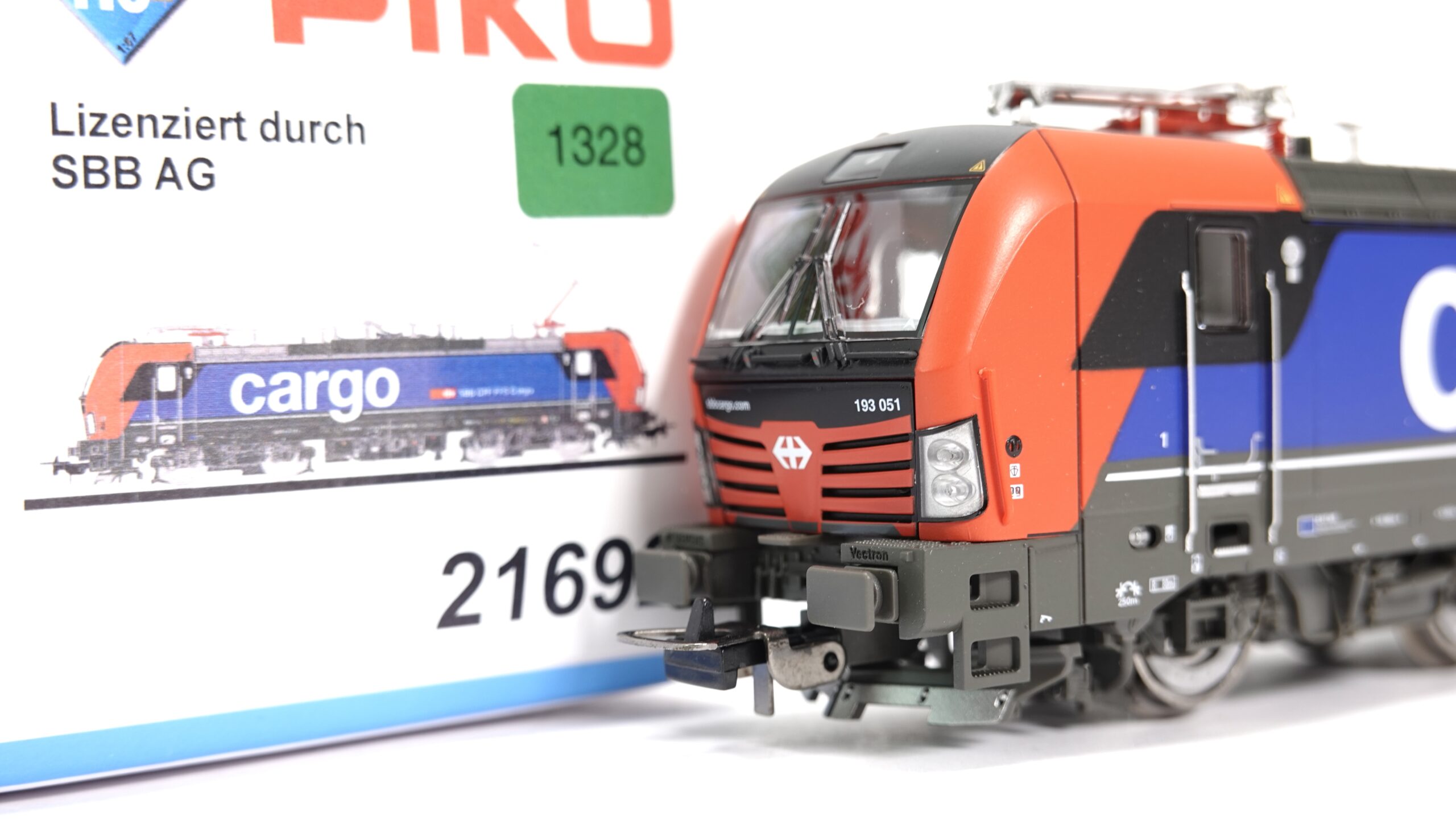 Piko 21692 H0 SBB Vectron Cargo | 1328 10 Piko 21692 H0 SBB Vectron Cargo | 1328 – Bild 10