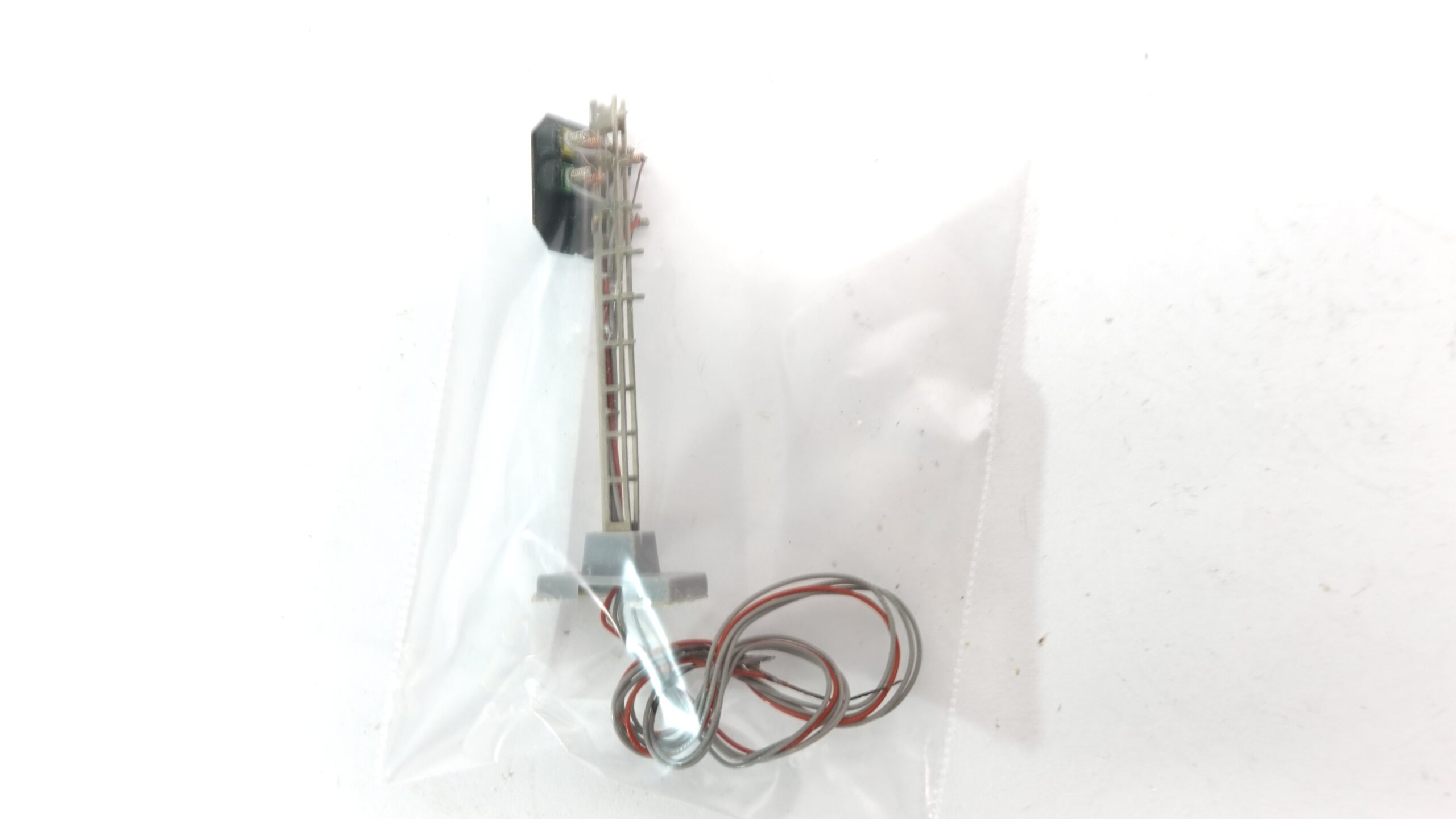 Schneider 2219 H0m RhB Vorsignal ohne Schaltkasten 2 Schneider 2219 H0m RhB Vorsignal ohne Schaltkasten – Bild 2