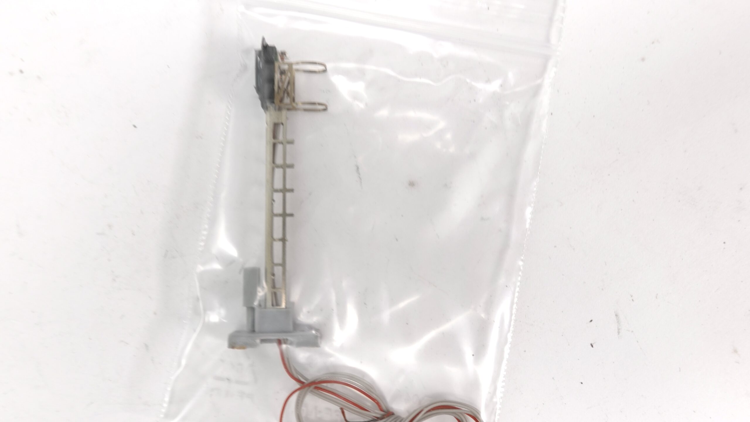 Schneider 2213 H0m RhB Hauptsignal mit Schaltkasten 1 Schneider 2213 H0m RhB Hauptsignal mit Schaltkasten