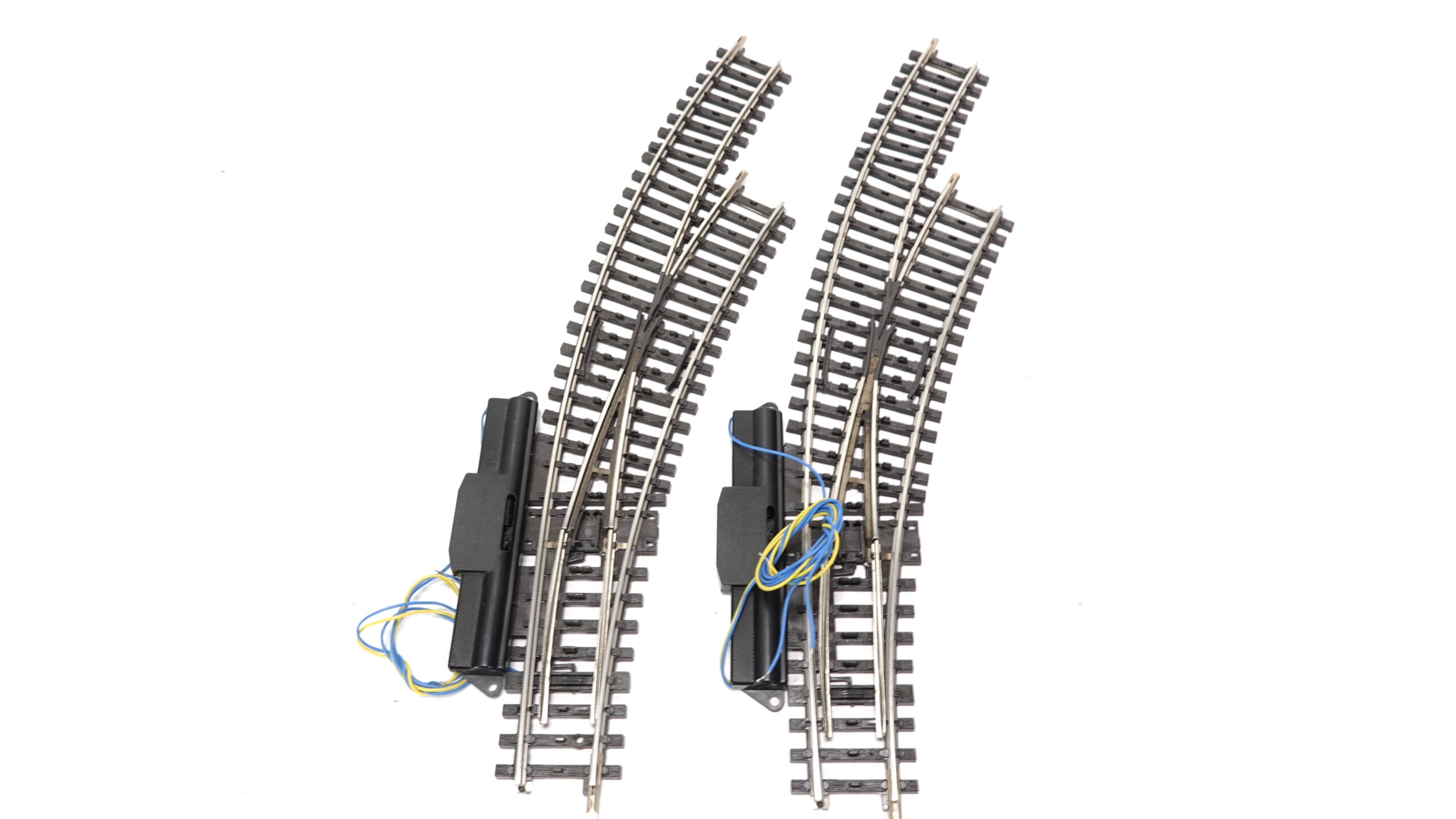 Märklin 2269 H0 Bogenweichen K-Gleis 2x rechts 1 Märklin 2269 H0 Bogenweichen K-Gleis 2x rechts