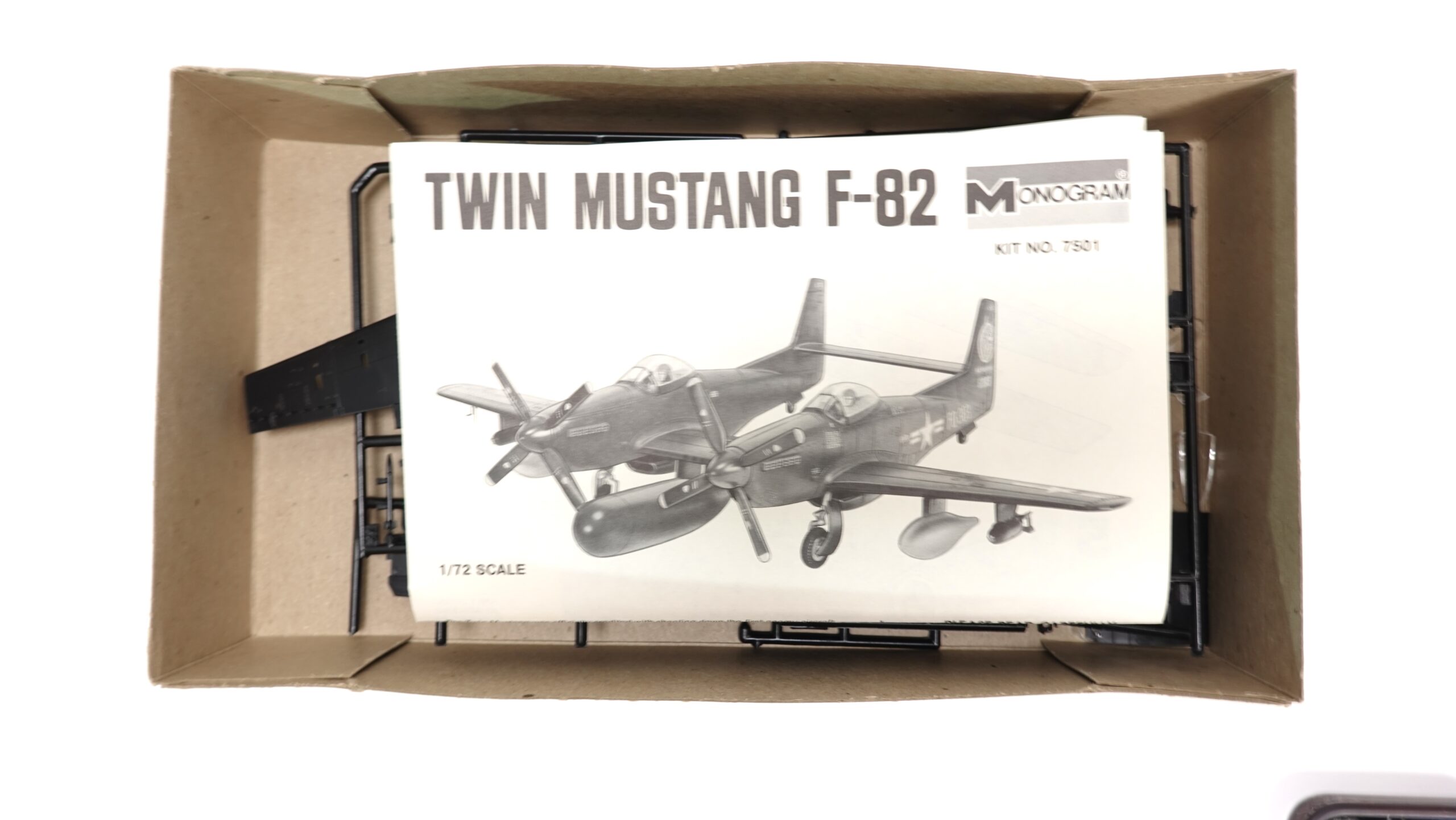 Monogram 7501 Twin Mustang F-82G | 1665 6 Monogram 7501 Twin Mustang F-82G | 1665 – Bild 6