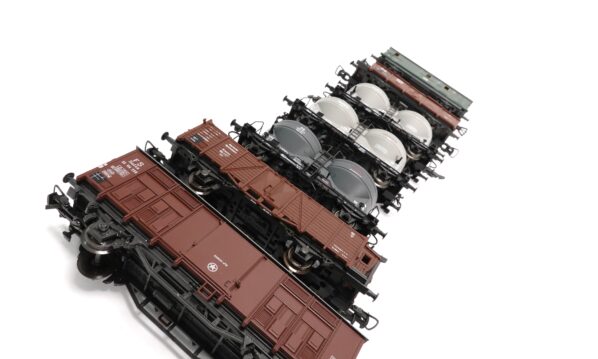 sieben Güterwagen | 1715