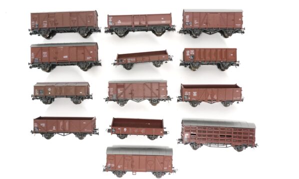 Set 13 deutsche Güterwagen H0 | 1824