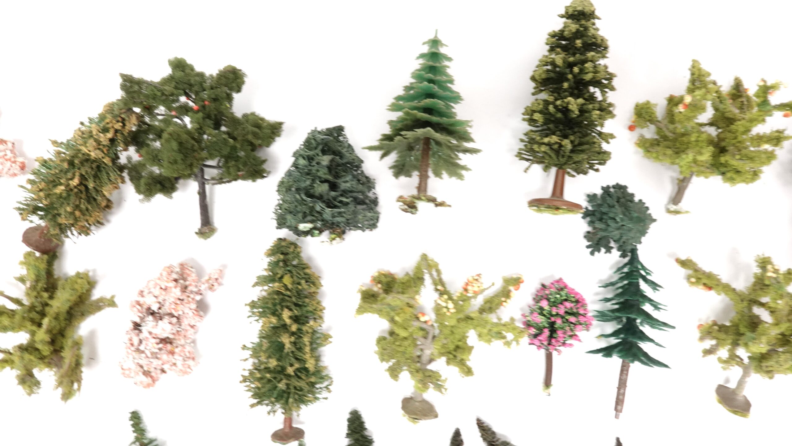 Baumset H0 ±40x Laub und Tannenbäume | 1999 3 Baumset H0 ±40x Laub und Tannenbäume | 1999 – Bild 3