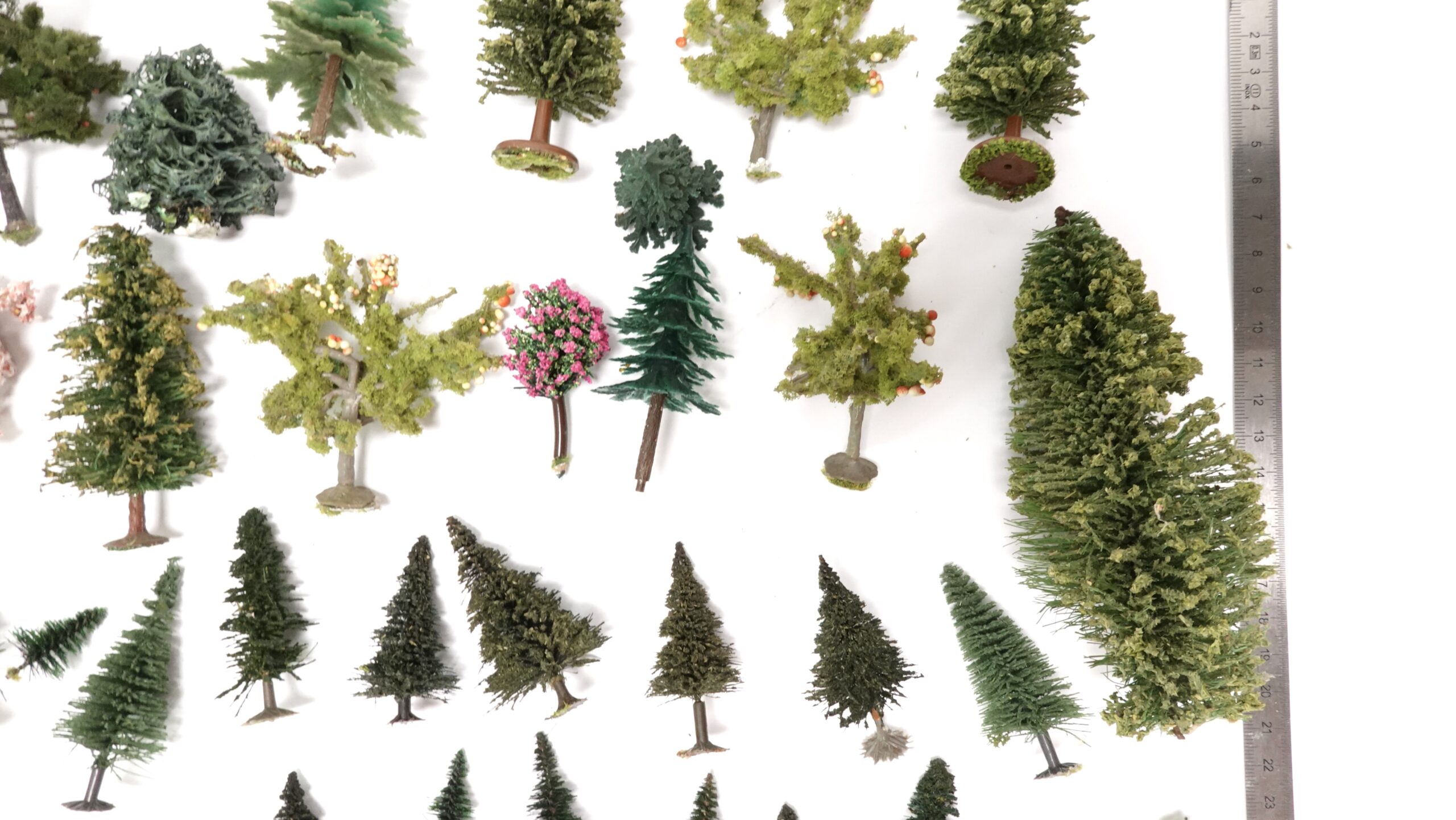 Baumset H0 ±40x Laub und Tannenbäume | 1999 4 Baumset H0 ±40x Laub und Tannenbäume | 1999 – Bild 4