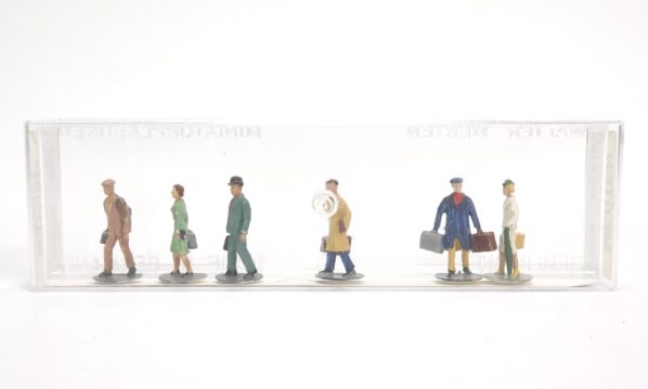 Merten 810 H0 Reisende Frauen und Männer | A0196