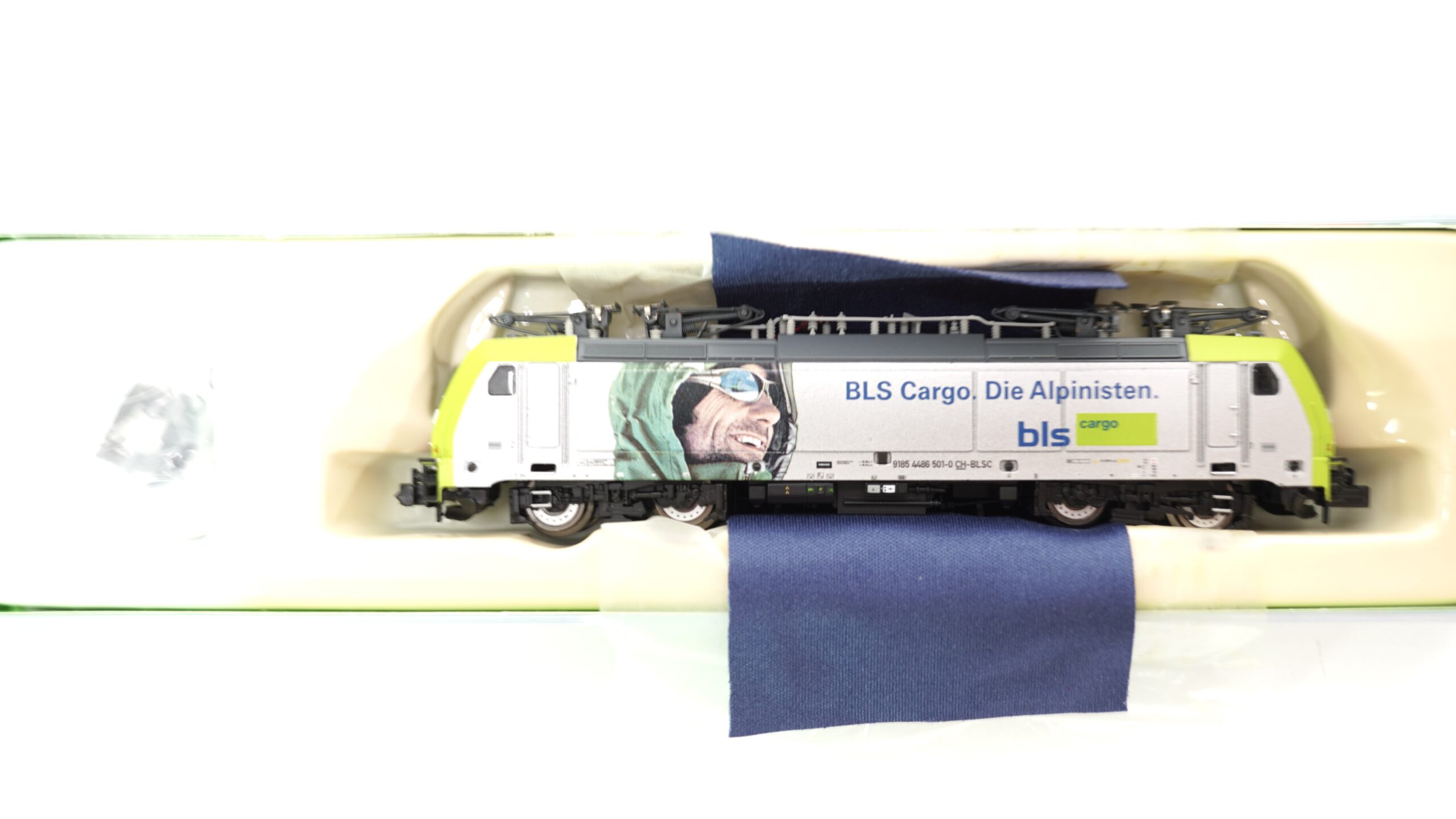 Arnold HN 2116 N BLS Cargo E-Lok Re 486 | A0232 3 Arnold HN 2116 N BLS Cargo E-Lok Re 486 | A0232 – Bild 3