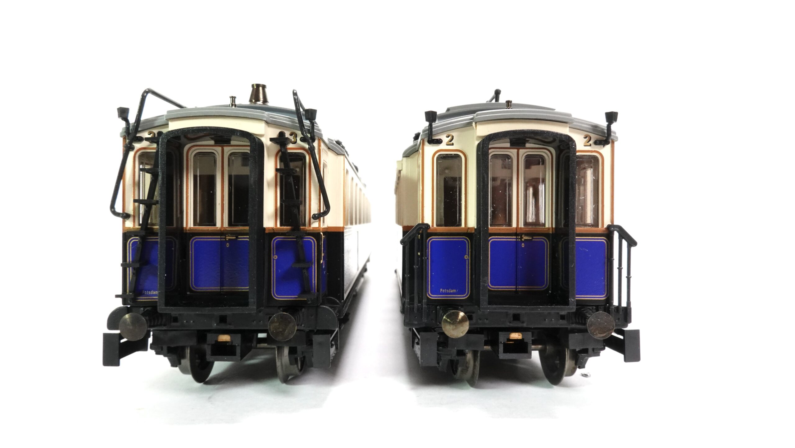 Märklin 2881 H0 K.P.E.V. Salonwagen der Kaiserin, Gefolgewagen | 0236 2 Märklin 2881 H0 K.P.E.V. Salonwagen der Kaiserin, Gefolgewagen | 0236 – Bild 2