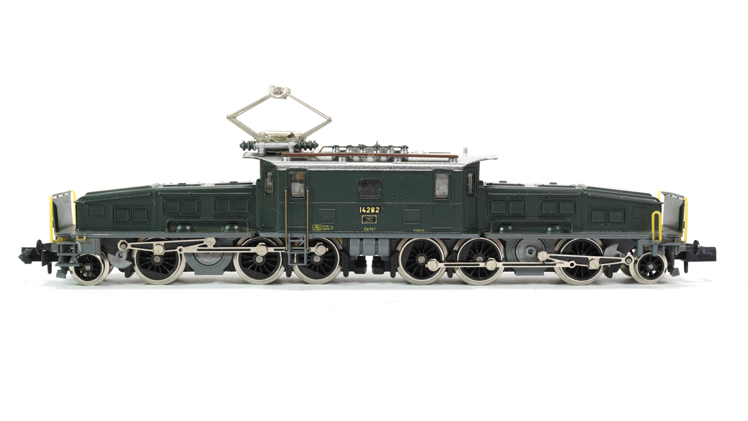 Arnold 2469 N SBB Ce 6/8 III Rangierkrokodil | A0254 1 Arnold 2469 N SBB Ce 6/8 III Rangierkrokodil | A0254