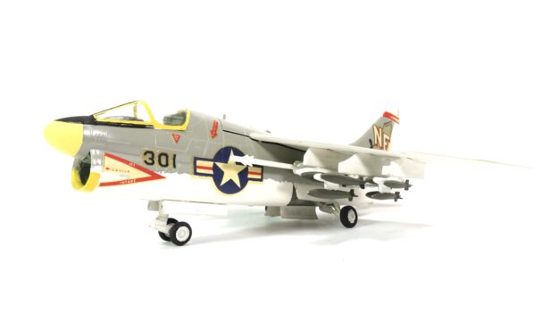 Modellflugzeug A-7A Corsair II | A0287