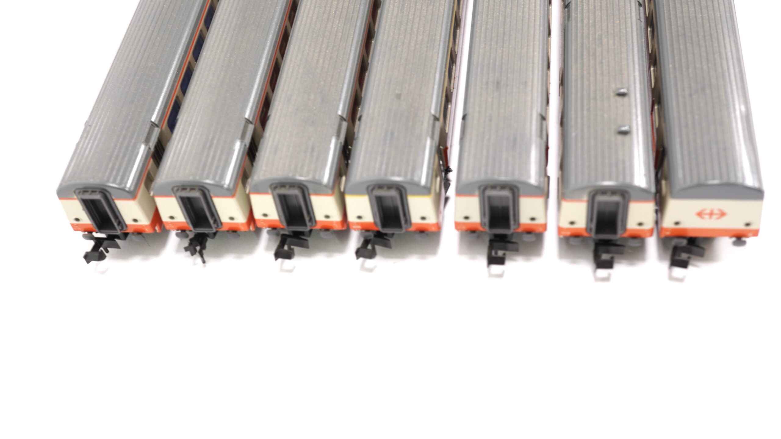 Minitrix N SBB Set Swiss Express mit 7 Wagen | A0302 22 Minitrix N SBB Set Swiss Express mit 7 Wagen | A0302 – Bild 22