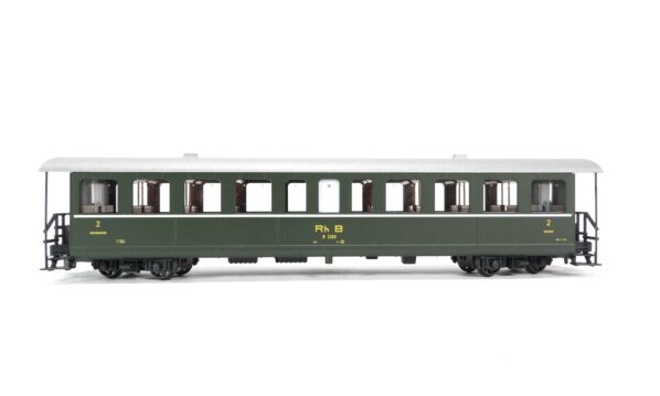 STL 2201/9 H0m RhB Personenwagen 2. Kl. grün | 0271