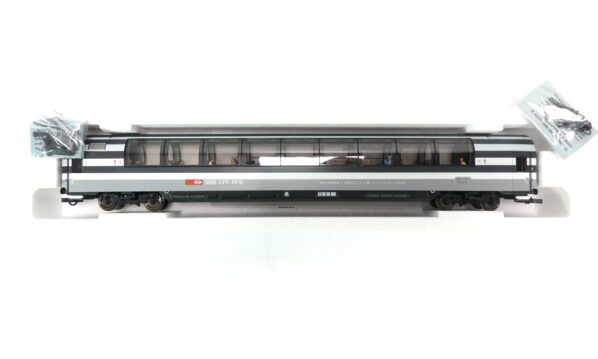 Roco 44768 H0 SBB Panoramawagen 1. Kl mit Figuren | 2264