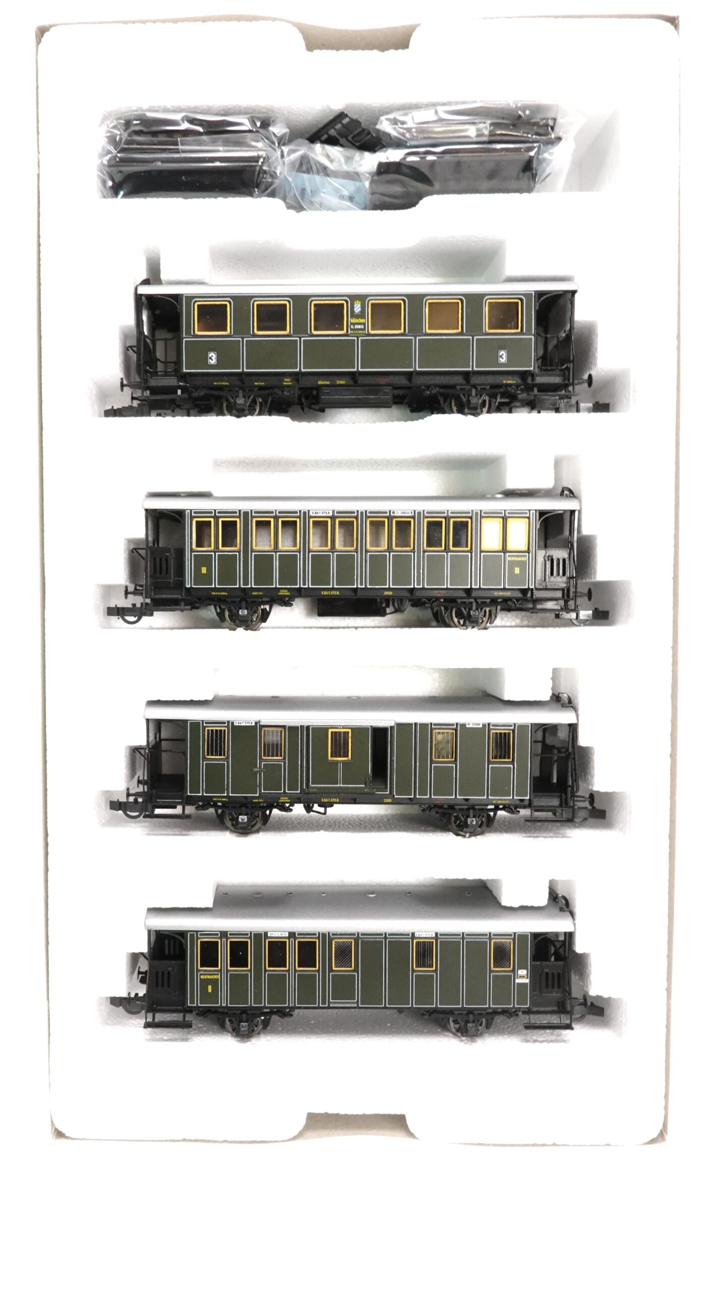 Roco 44018 H0 K.Bay.Sts.B. Personenwagenset 4-teilig | 2283 1 Roco 44018 H0 K.Bay.Sts.B. Personenwagenset 4-teilig | 2283