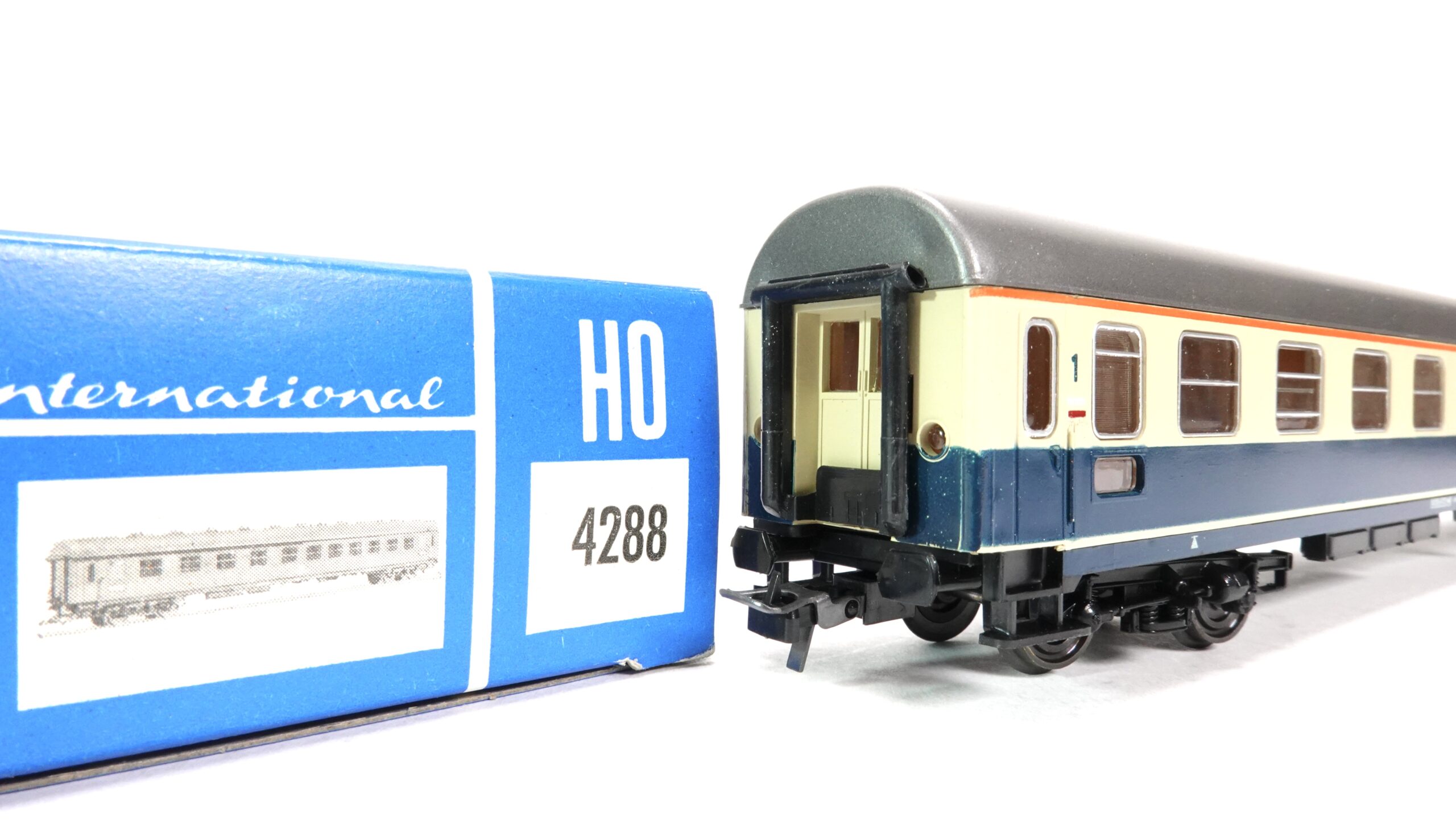 Roco 4288 H0 DB Schnellzugwagen 1./2. Kl. blaubeige | A0332 11 Roco 4288 H0 DB Schnellzugwagen 1./2. Kl. blaubeige | A0332 – Bild 11