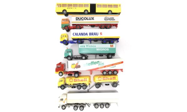 Diverse H0 sieben Nutzfahrzeuge Konvolut | A0438