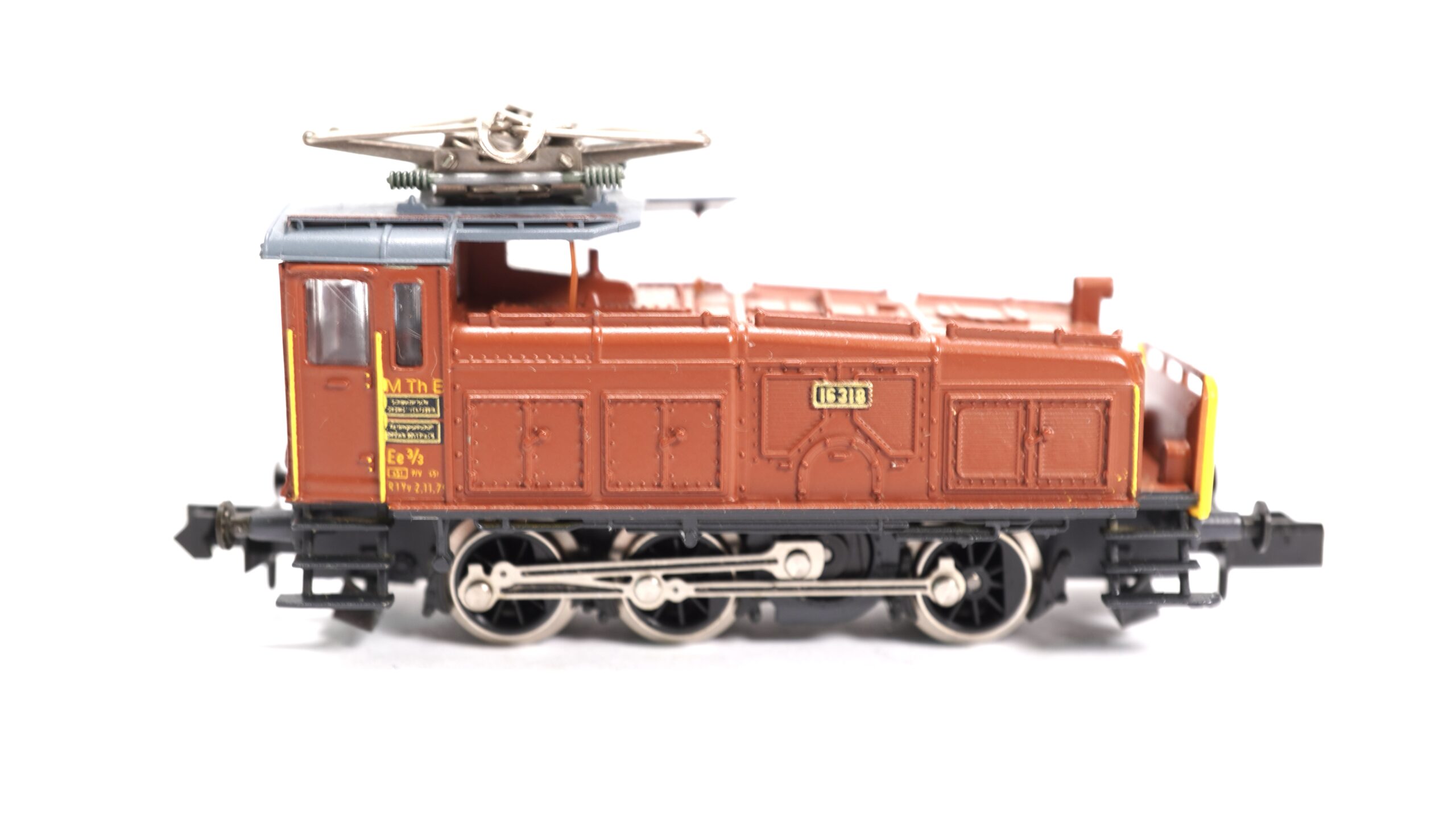 Arnold 2420 N MThB Rangierlok Ee 3/3 braun 16318 | A0410 1 Arnold 2420 N MThB Rangierlok Ee 3/3 braun 16318 | A0410