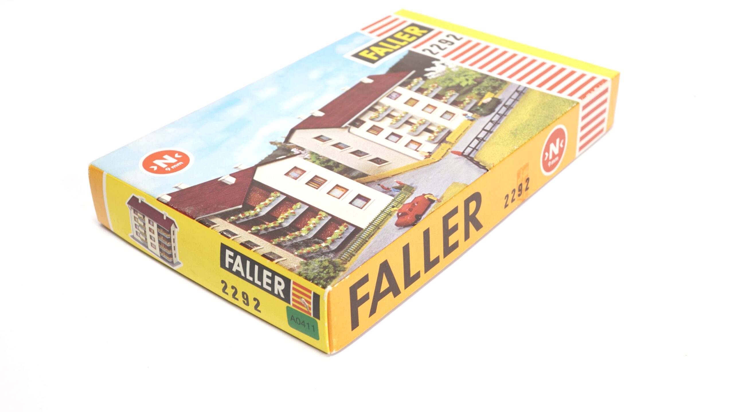 Faller 2292 N Mehrfamilienhaus | A0411 7 Faller 2292 N Mehrfamilienhaus | A0411 – Bild 7