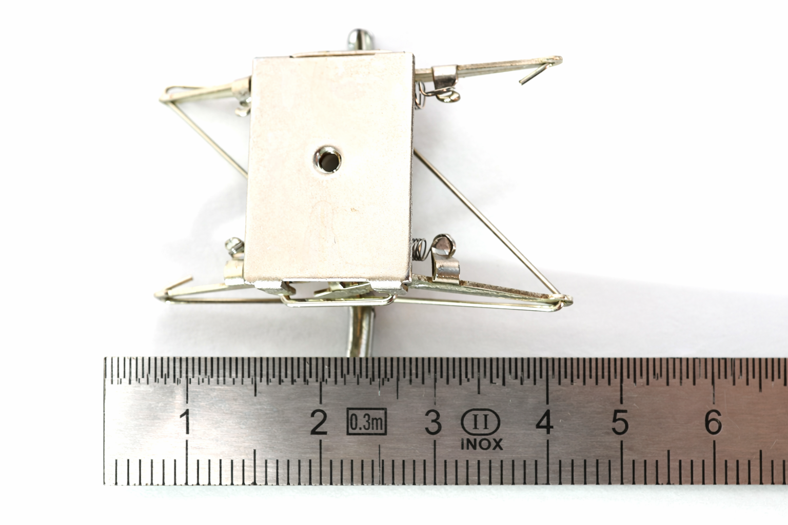 Märklin Typ 6 H0 Scherenstromabnehmer für 800er Loks 3 Märklin Typ 6 H0 Scherenstromabnehmer für 800er Loks