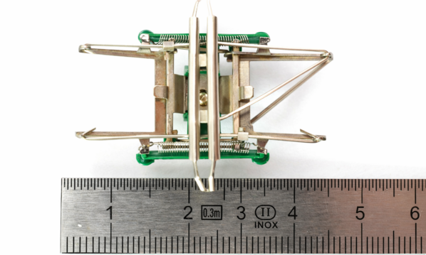 Märklin 24800 H0 Scherenstromabnehmer grüne Isolatoren