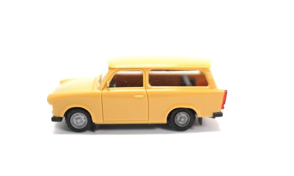 Herpa 020770-002 H0 Trabant 601 S Universal Ginstergelb | A0577