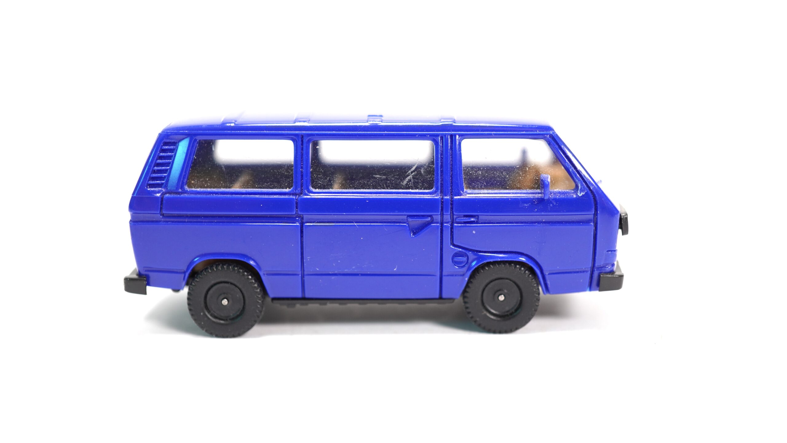 Herpa 8483 H0 Volkswagen T3 Bus ultramarinblau | A0585 3 Herpa 8483 H0 Volkswagen T3 Bus ultramarinblau | A0585 – Bild 3