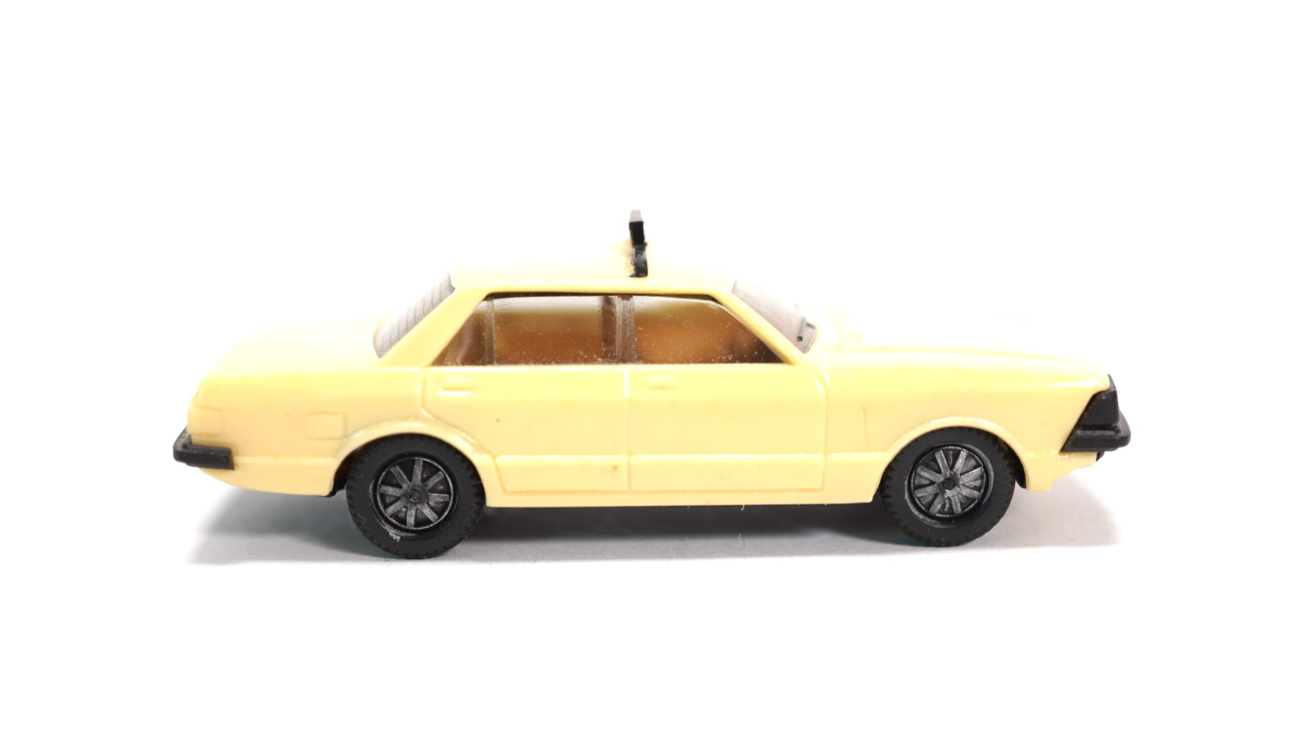 Herpa 4002 H0 Ford Granada MK II Ghia 2.8i Taxi A0612 4 Herpa 4002 H0 Ford Granada MK II Ghia 2.8i Taxi A0612 – Bild 4