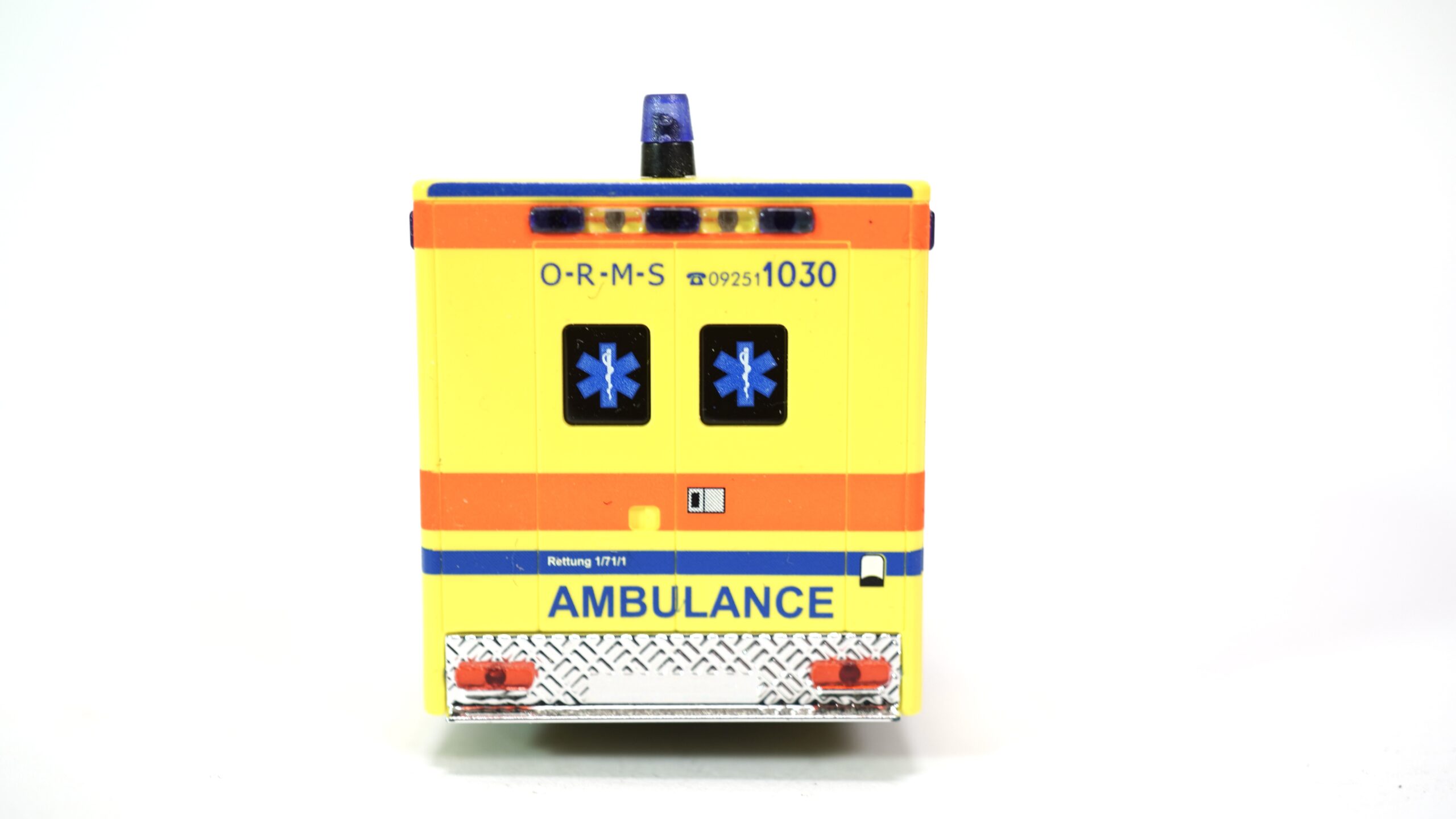 Busch 41828 H0 Ford E-350 Rettungswagen | A0632 5 Busch 41828 H0 Ford E-350 Rettungswagen | A0632 – Bild 5