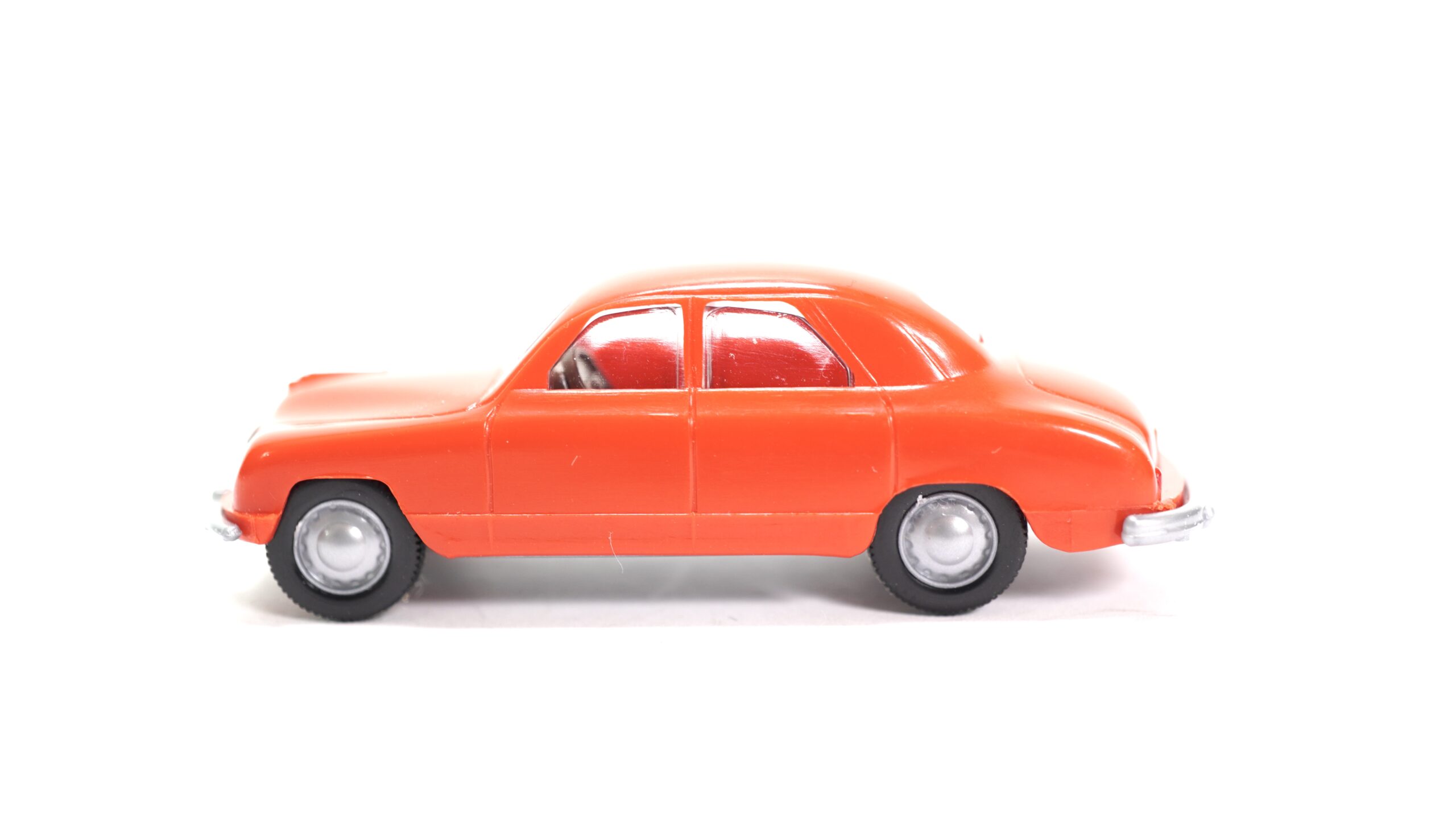 Igra 21142 H0 Škoda 1200 Pewrsonenwagen rot | A0641 1 Igra 21142 H0 Škoda 1200 Pewrsonenwagen rot | A0641