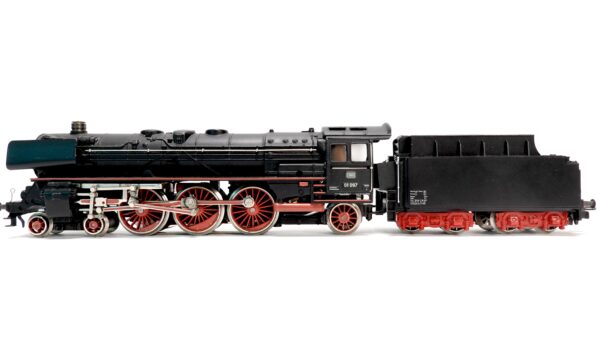 Märklin 3048 H0 DB Schnellzug-Dampflokomotive Baureihe 01 | A0695