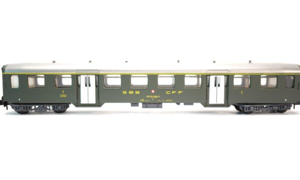 Arnold 3715 N SBB Leichtstahlwagen 1. Klasse | A1020