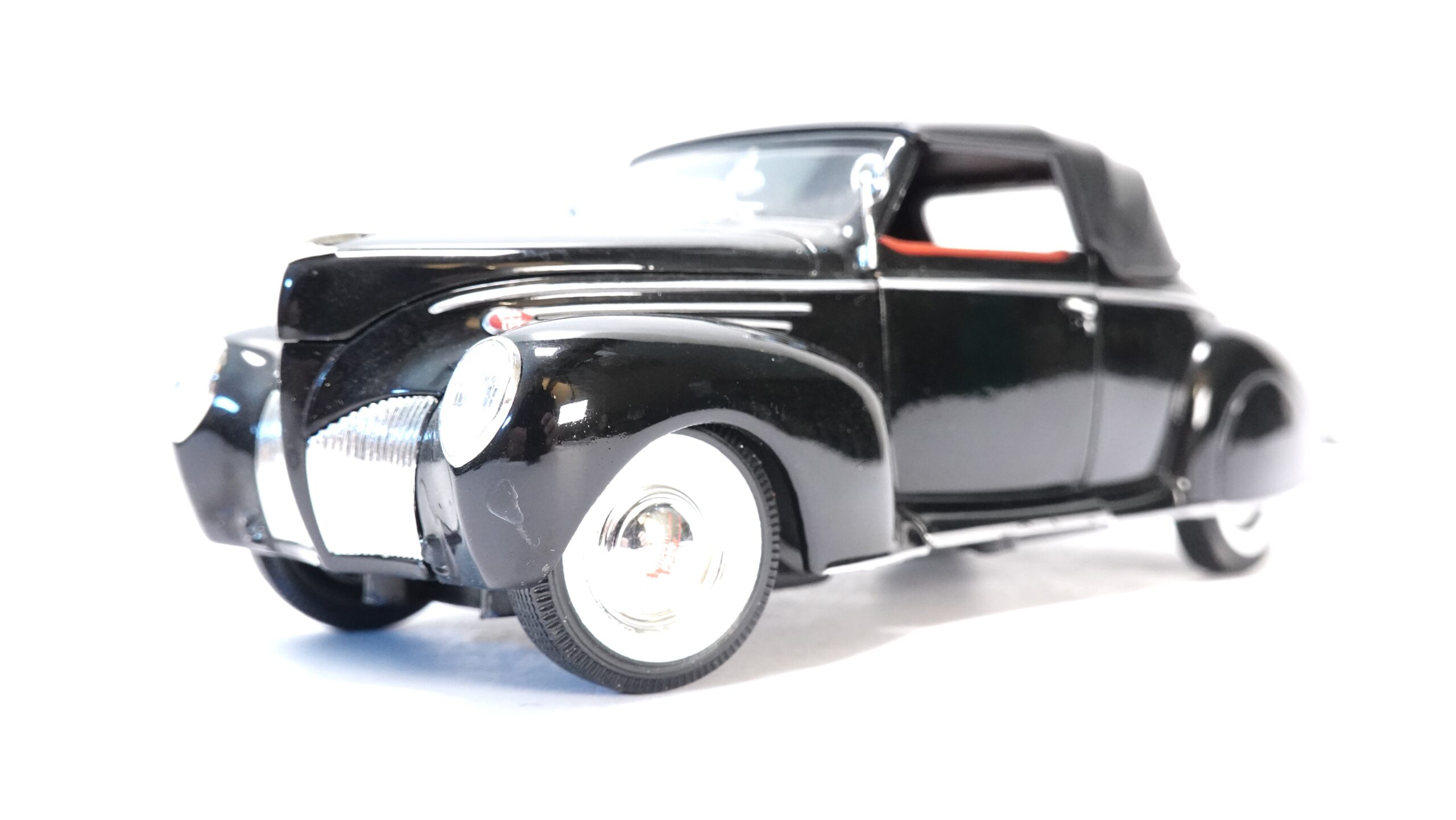 Signature Models 1/32 1939 Lincoln Zephyr Convertible 2 Signature Models 1/32 1939 Lincoln Zephyr Convertible – Bild 2