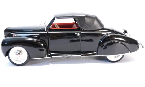 Signature Models 1/32 1939 Lincoln Zephyr Convertible