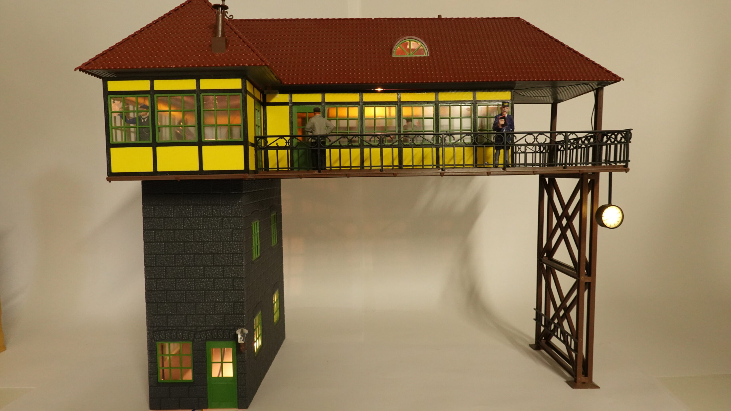 Märklin 5616 1 Reiterstellwerk aufgebaut mit Beleuchtung | A5302 3 Märklin 5616 1 Reiterstellwerk aufgebaut mit Beleuchtung | A5302 – Bild 3