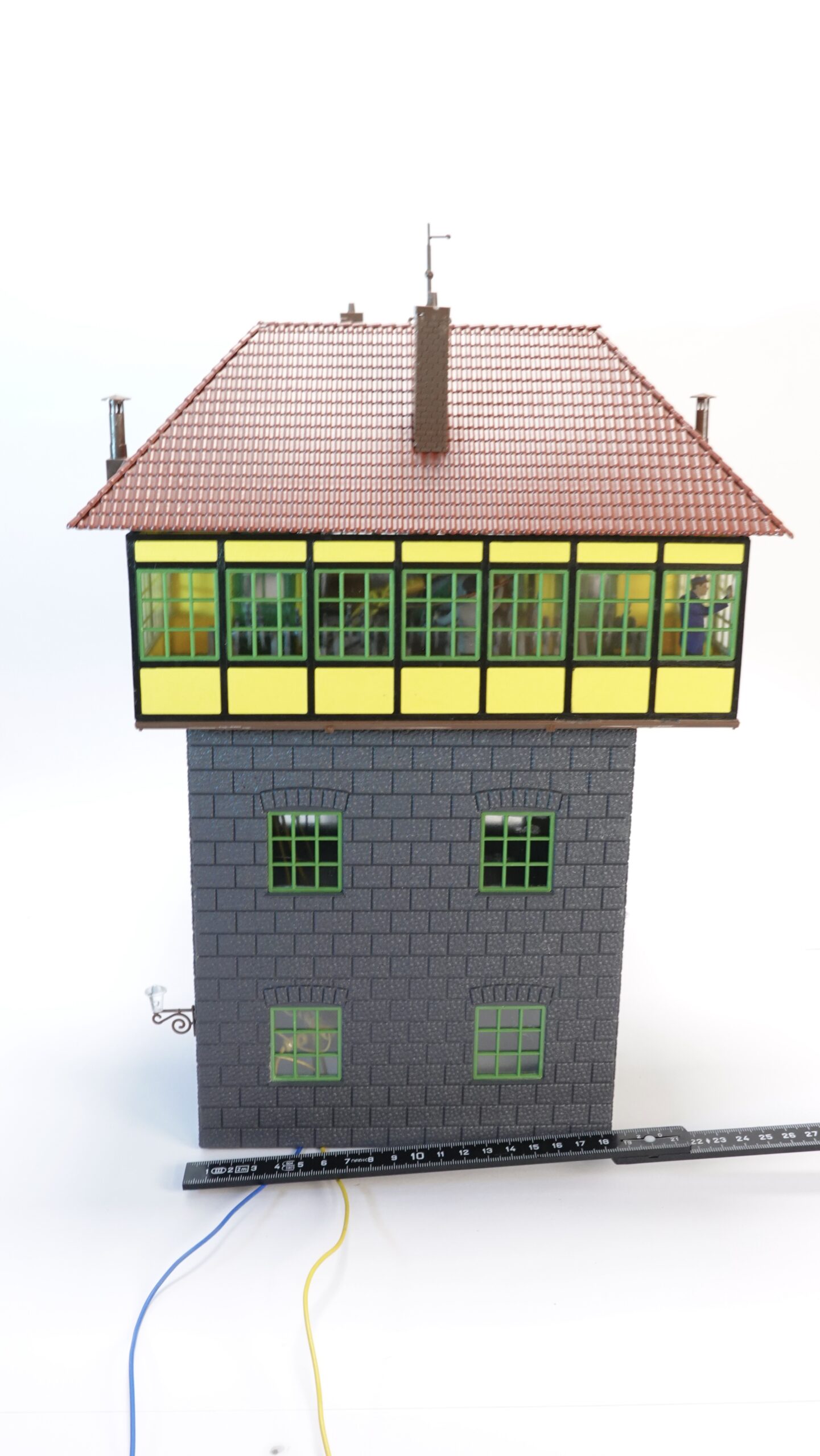 Märklin 5616 1 Reiterstellwerk aufgebaut mit Beleuchtung | A5302 1 Märklin 5616 1 Reiterstellwerk aufgebaut mit Beleuchtung | A5302