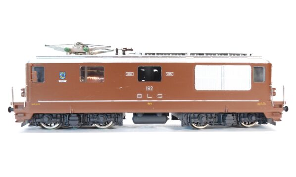 HAG 162 H0 BLS Re 4/4 Court Elektrolokomotive | A1127