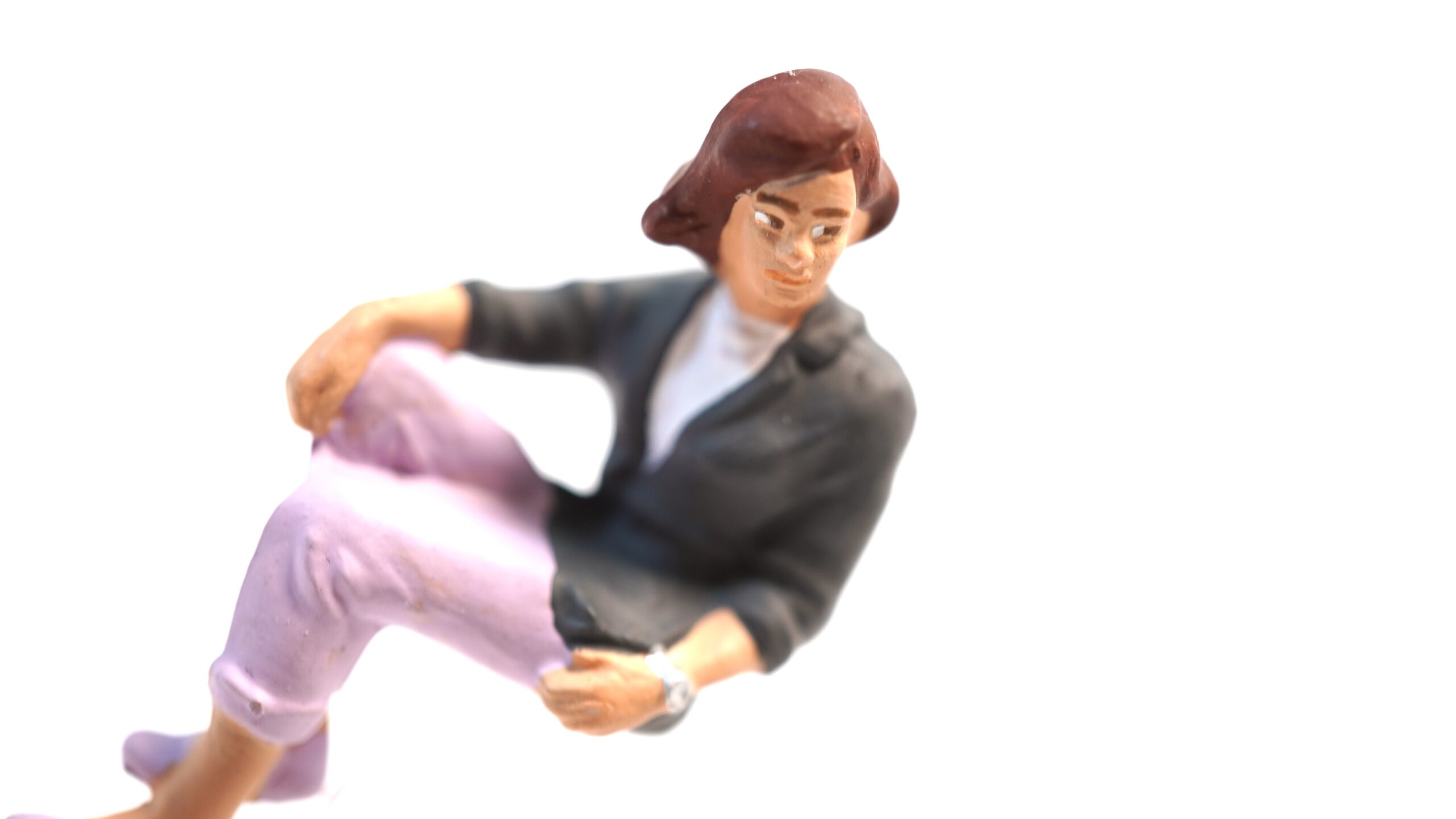 Preiser aus 63061 1 Einzelfigur sitzende Frau | A5307