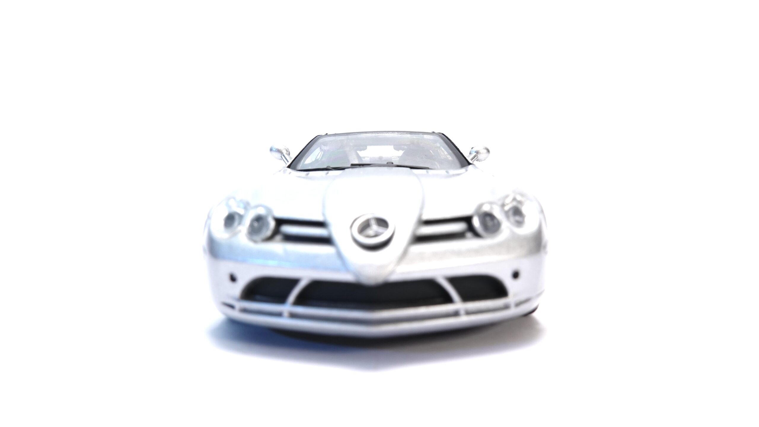 NewRay Mercedes-Benz SLR McLaren silber metallic | A5365 5 NewRay Mercedes-Benz SLR McLaren silber metallic | A5365 – Bild 5
