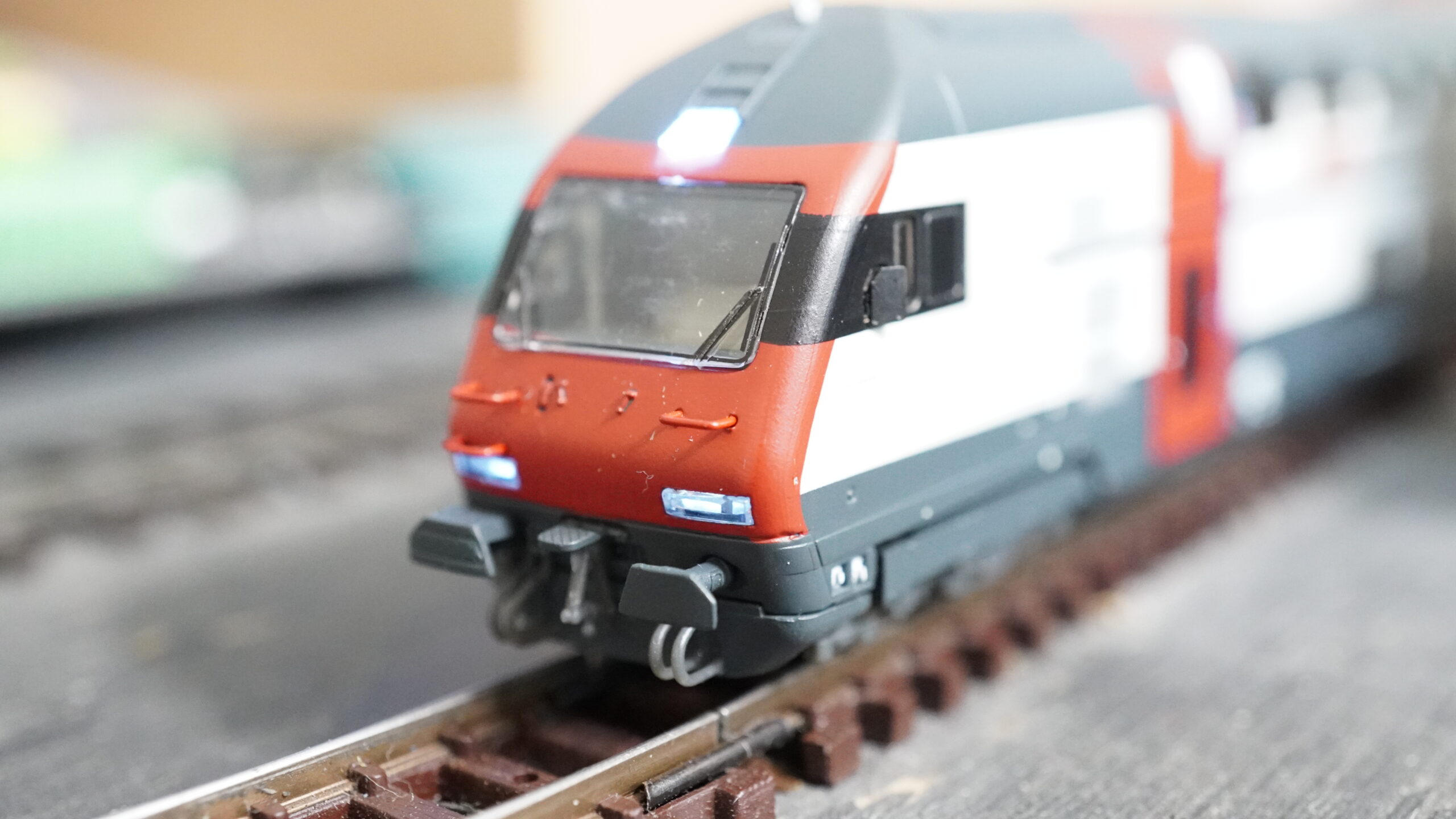 Hobbytrain H25104 N SBB IC2000 Doppelstock-Steuerwagen 2. Klasse Bt | A1278 12 Hobbytrain H25104 N SBB IC2000 Doppelstock-Steuerwagen 2. Klasse Bt | A1278 – Bild 12