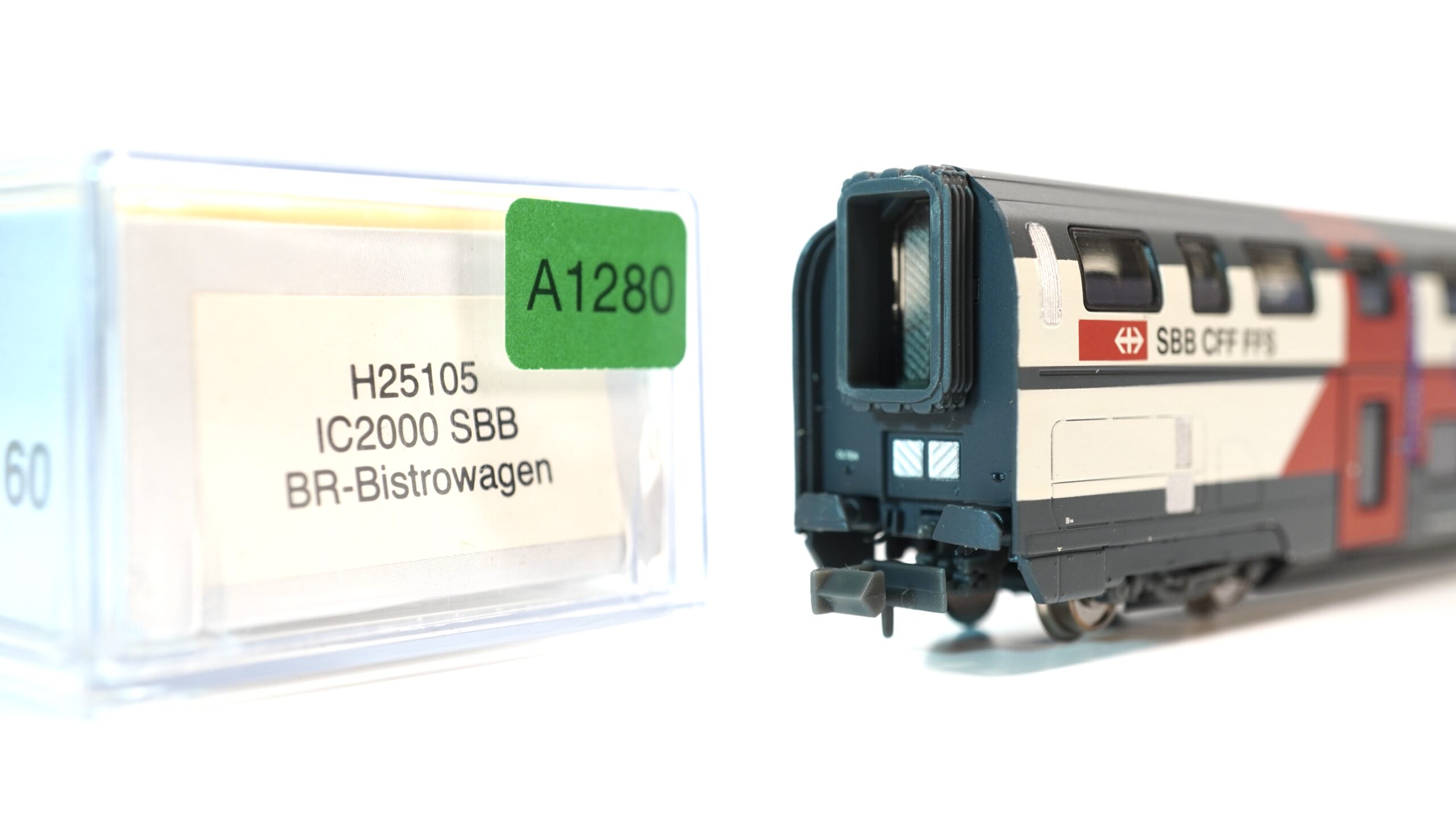 Hobbytrain H25105 N SBB IC2000 Doppelstock-Bistrowagen Bistro Passaggio | A1280 2 Hobbytrain H25105 N SBB IC2000 Doppelstock-Bistrowagen Bistro Passaggio | A1280 – Bild 2