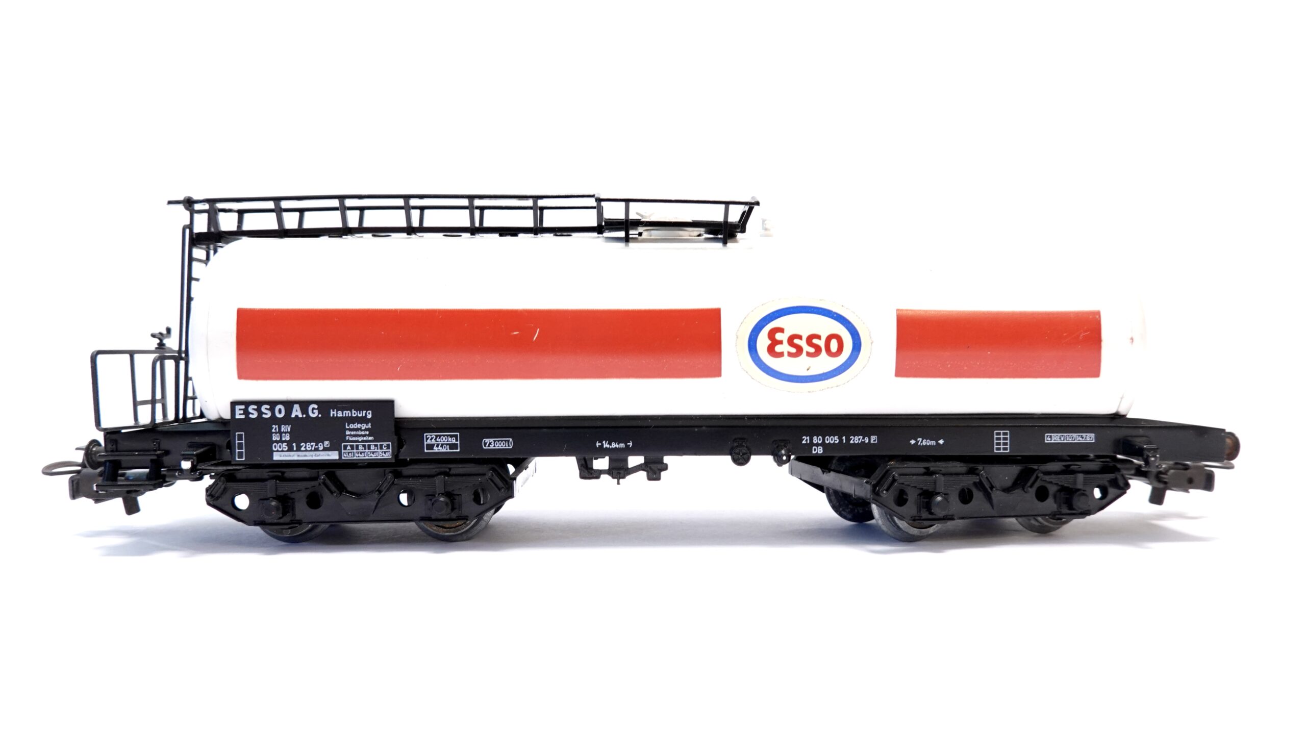 Märklin 4650 H0 DB Kesselwagen Esso weiss stark bespielt | A1337 1 Märklin 4650 H0 DB Kesselwagen Esso weiss stark bespielt | A1337